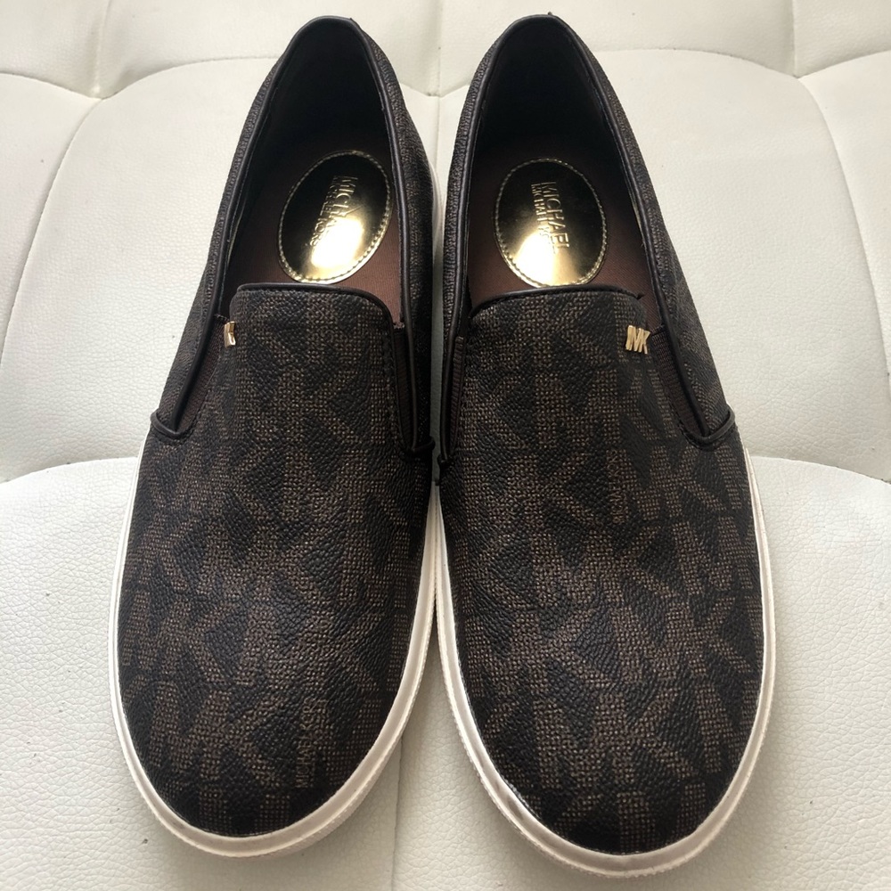 Michael kors logo flat sneakers